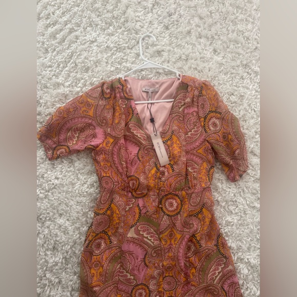 NWT BCBG patterned midi dress with buttons - Picture 9 of 10